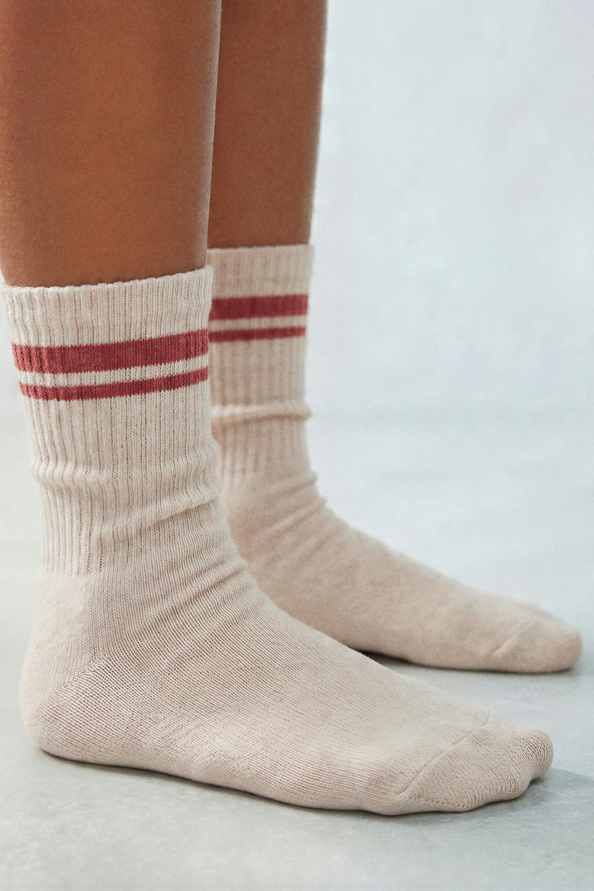 THREE-PACK OF STRIPED MID-CALF SOCKS